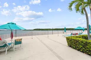 500 Bayview Dr, Sunny Isles Beach, FL 33160 - Photo 58
