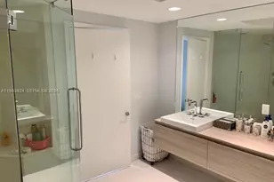 17301 Biscayne Blvd, North Miami Beach, FL 33160 - Photo 18