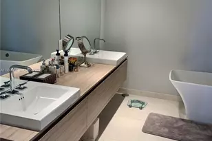 17301 Biscayne Blvd, North Miami Beach, FL 33160 - Photo 16