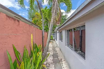6295 SW 29th St #1, Miami, FL 33155 - Photo 4
