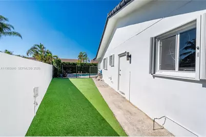 1820 SW 140th Pl, Miami, FL 33175 - Photo 22