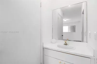 1079 SE 12th Ter, Homestead, FL 33035 - Photo 16