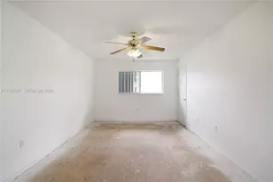 1079 SE 12th Ter, Homestead, FL 33035 - Photo 14