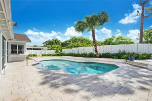 11011 SW 110th Rd, Miami, FL 33176 - Photo 4