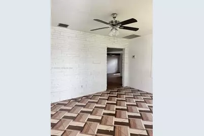576 NW 147th St #576, Miami, FL 33168 - Photo 1