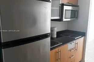 1750 N Bayshore Dr, Miami, FL 33132 - Photo 10