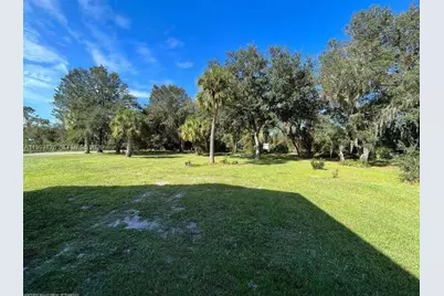 343 Ellison Ave, Lake Placid, FL 33852 - Photo 16