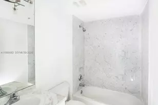 244 Biscayne Blvd, Miami, FL 33132 - Photo 18