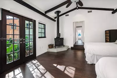224 S Coconut Ln, Miami Beach, FL 33139 - Photo 16