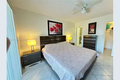 201 178th Dr #415, Sunny Isles Beach, FL 33160 - Photo 4