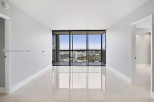 20301 W Country Club Dr, Aventura, FL 33180 - Photo 12