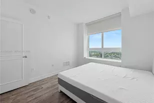 1900 N Bayshore Dr, Miami, FL 33132 - Photo 8