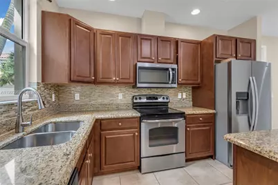 4308 Cascada Cir, Cooper City, FL 33024 - Photo 4
