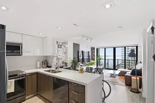 600 NE 36th St, Miami, FL 33137 - Photo 8