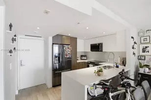 600 NE 36th St, Miami, FL 33137 - Photo 10