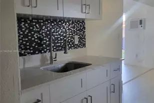 715 SW 6th St, Dania Beach, FL 33004 - Photo 4