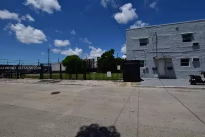 2410 NW 7th Ct, Miami, FL 33127 - Photo 6