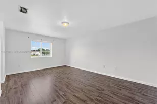 1805 NW 78th Way, Pembroke Pines, FL 33024 - Photo 14
