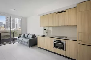 121 NE 5th St, Miami, FL 33132 - Photo 18