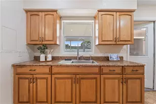 16110 NW 28th Pl, Miami Gardens, FL 33054 - Photo 14