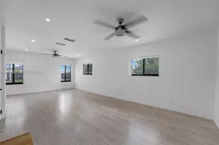 18360 SW 224th St, Miami, FL 33170 - Photo 10