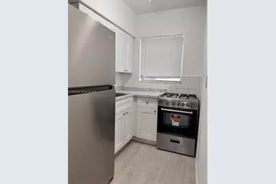 7717 Byron Ave #9, Miami Beach, FL 33141 - Photo 8