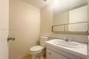 804 SE 7th St, Deerfield Beach, FL 33441 - Photo 22