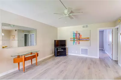804 SE 7th St #107, Deerfield Beach, FL 33441 - Photo 8