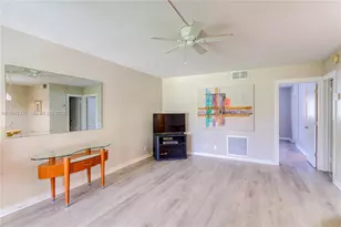 804 SE 7th St, Deerfield Beach, FL 33441 - Photo 8