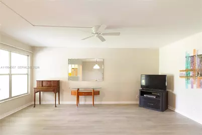 804 SE 7th St #107, Deerfield Beach, FL 33441 - Photo 10