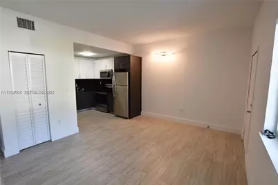 835 SW 8th Ave, Miami, FL 33130 - Photo 14