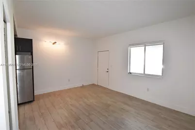 835 SW 8th Ave, Miami, FL 33130 - Photo 16