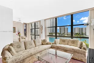 1000 Parkview Dr, Hallandale Beach, FL 33009 - Photo 2