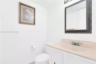 1000 Parkview Dr, Hallandale Beach, FL 33009 - Photo 20