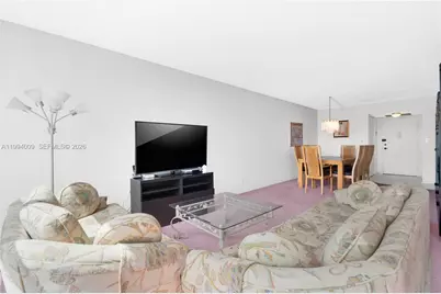 1000 Parkview Dr #822, Hallandale Beach, FL 33009 - Photo 4