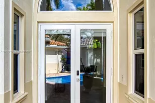 920 Captiva Dr, Hollywood, FL 33019 - Photo 12