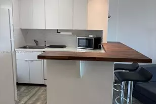 220 Kings Point Dr, Sunny Isles Beach, FL 33160 - Photo 10