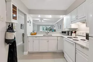 1001 NW 45th St, Deerfield Beach, FL 33064 - Photo 12