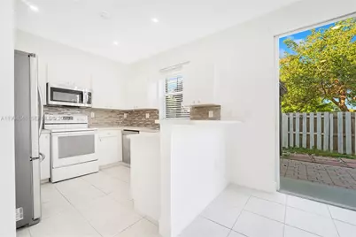 27433 SW 137th Ct #1, Homestead, FL 33032 - Photo 8