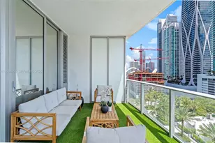 851 NE 1st Ave, Miami, FL 33132 - Photo 32