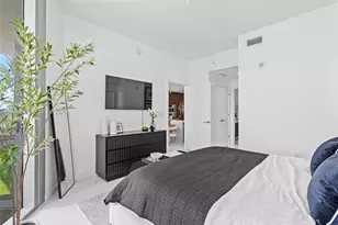 851 NE 1st Ave, Miami, FL 33132 - Photo 24