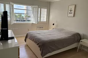 220 Kings Point Dr, Sunny Isles Beach, FL 33160 - Photo 8