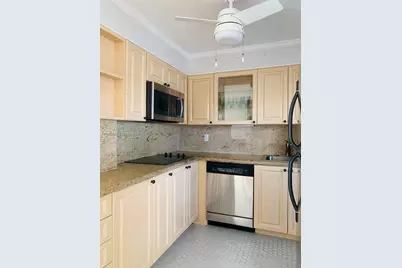220 Kings Point Dr #509, Sunny Isles Beach, FL 33160 - Photo 6