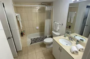 1750 N Bayshore Dr, Miami, FL 33132 - Photo 4