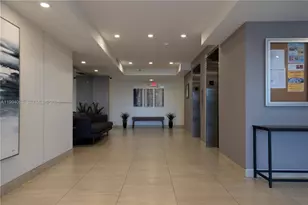 105 Lake Emerald Dr, Oakland Park, FL 33309 - Photo 12