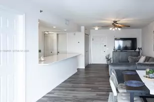 105 Lake Emerald Dr, Oakland Park, FL 33309 - Photo 4