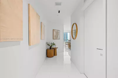 851 NE 1st Ave #1205, Miami, FL 33132 - Photo 8