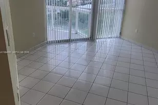 17275 Collins Ave, Sunny Isles Beach, FL 33160 - Photo 36