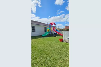 8075 NW 7th St #401, Miami, FL 33126 - Photo 8