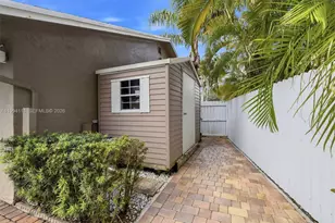 10227 SW 49th Ct, Cooper City, FL 33328 - Photo 10